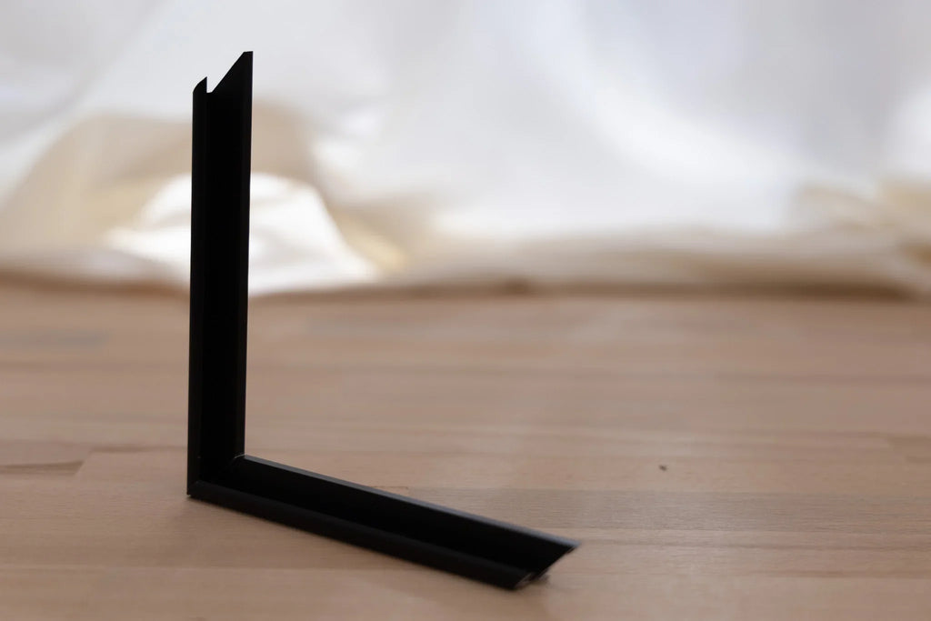 Алуминиева А19 - черна