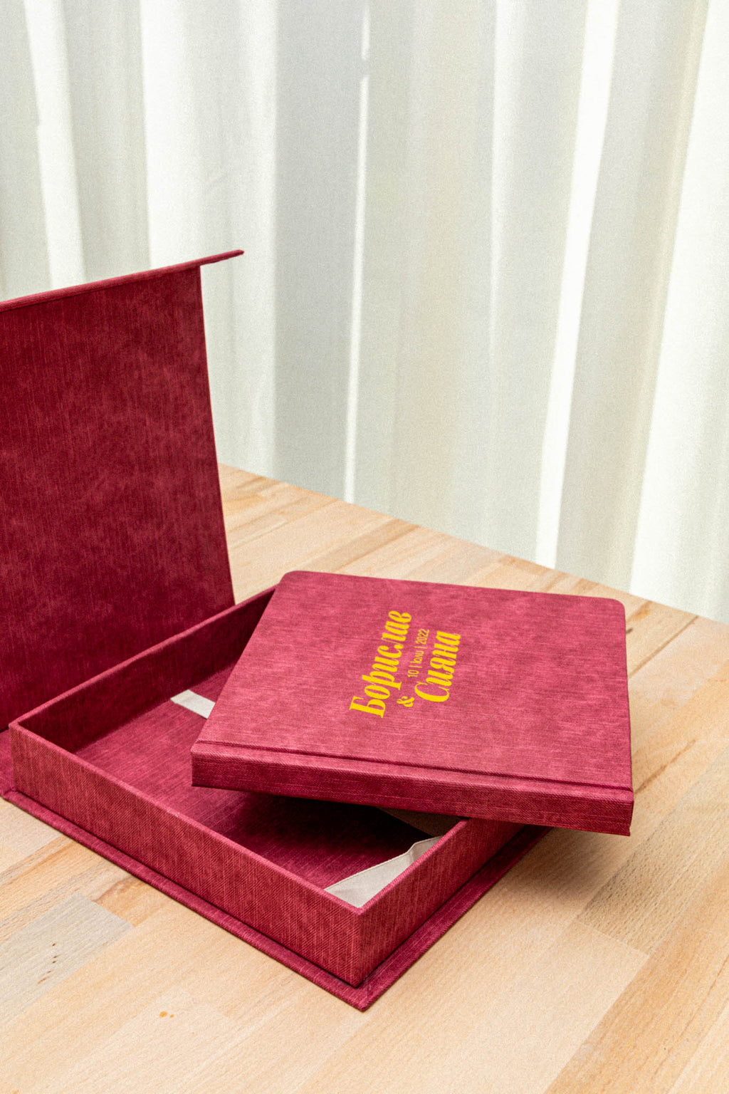 Фотокнига 20х30см. с кожена корица