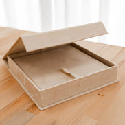 Велурена кутия за фотокнига