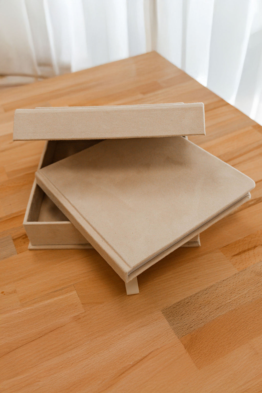 Велурена кутия