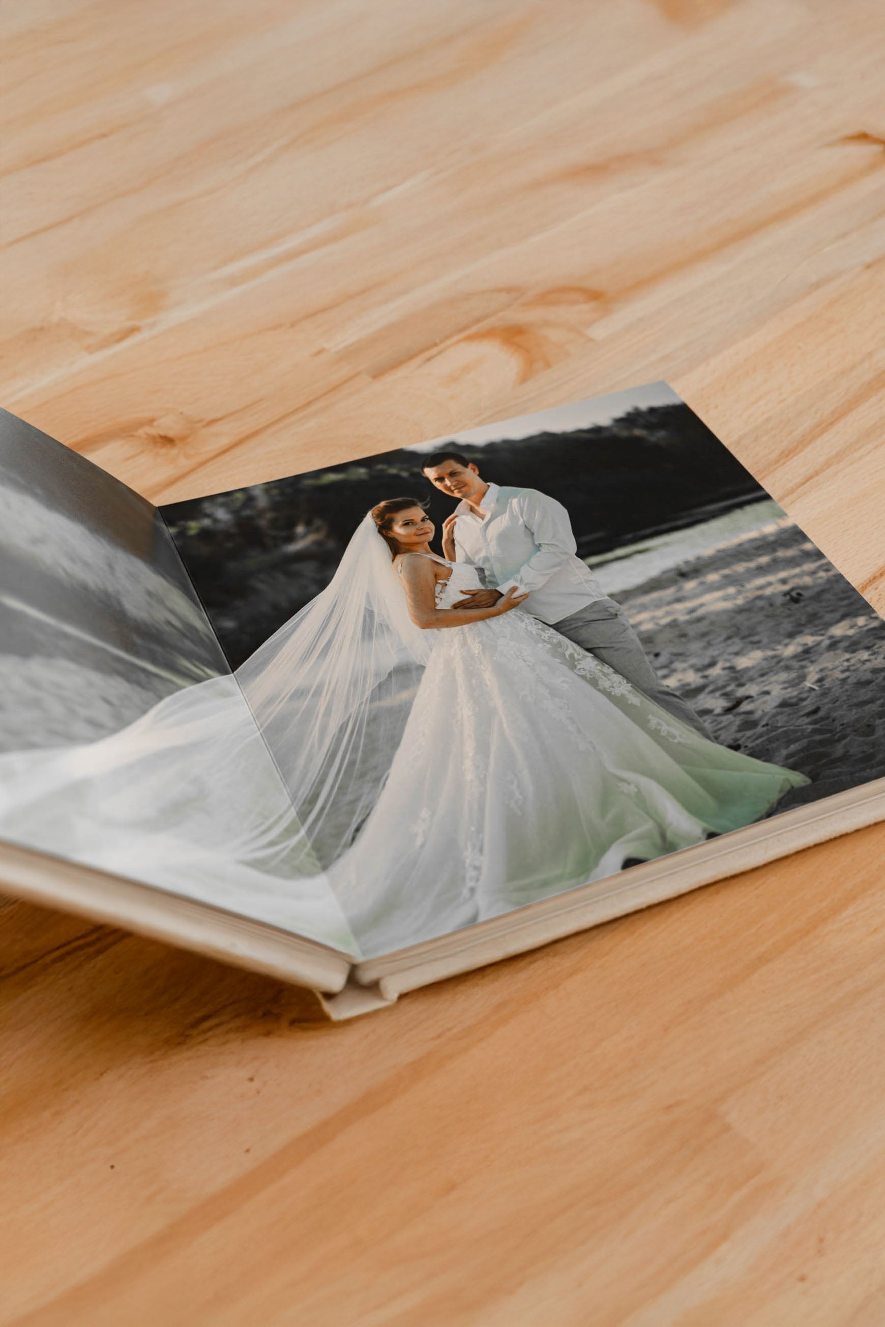 Фотокнига от велур 30х20 см