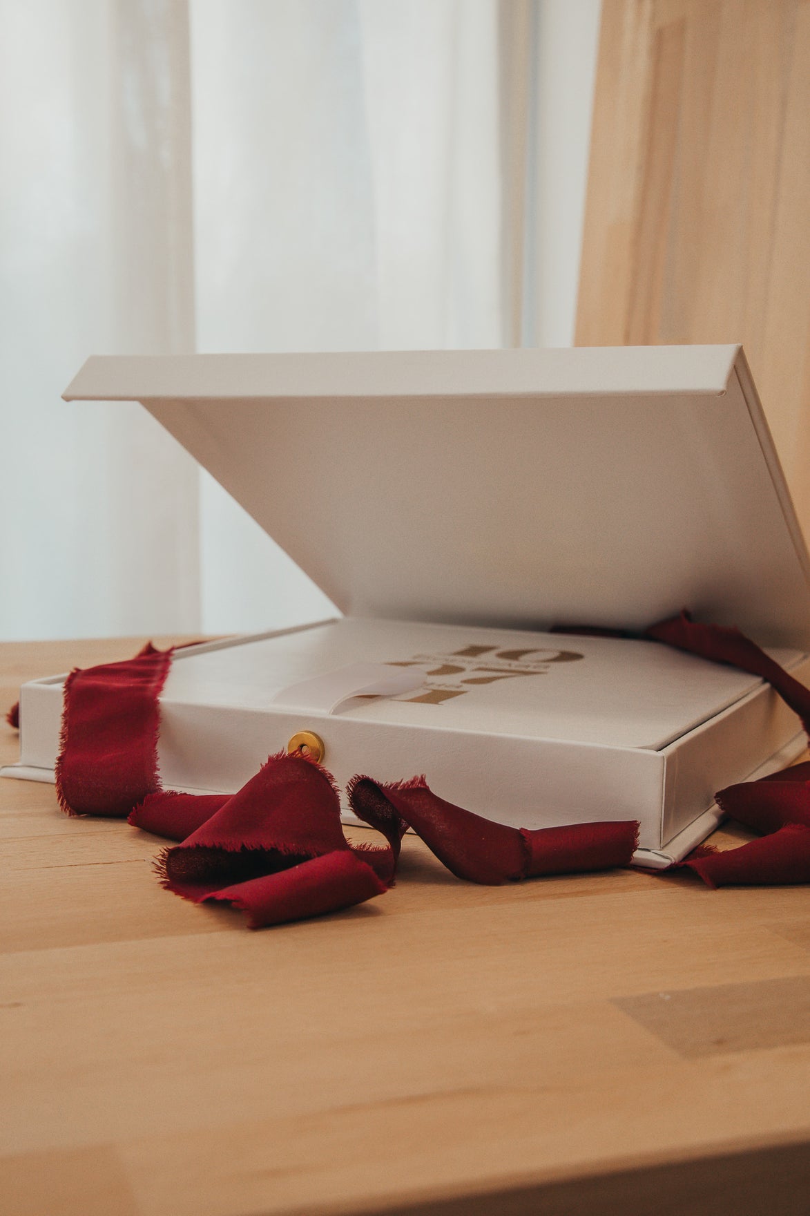 Кожена кутия за фотокнига