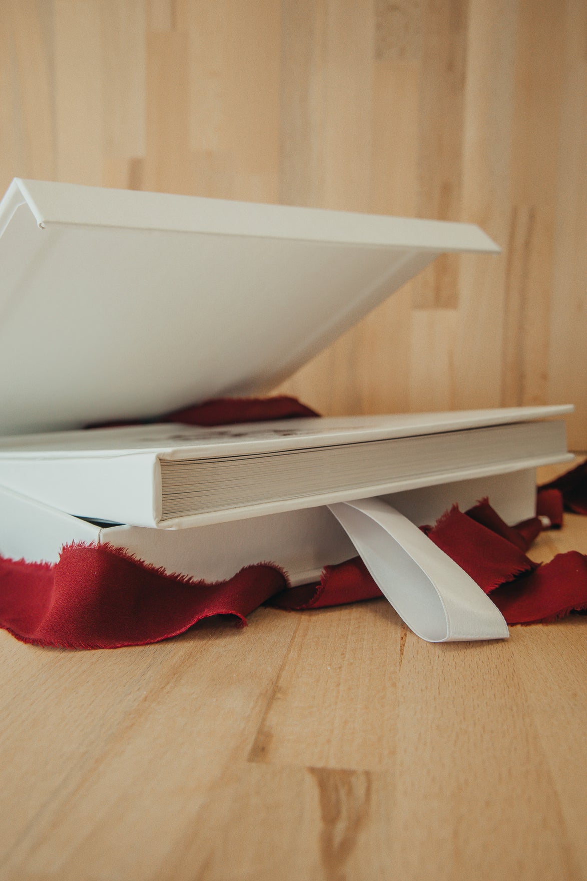 Кожена кутия за фотокнига